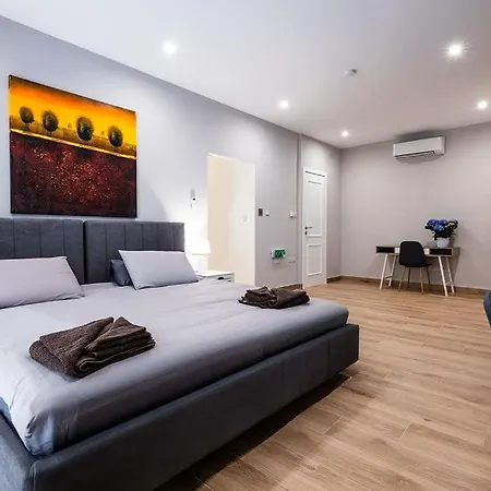 Appartement V86 - Charming 1br Duplex By The Sea In *