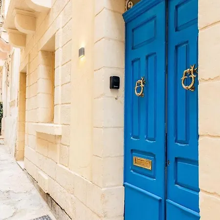 شقة V86 - Charming 1br Duplex By The Sea In *